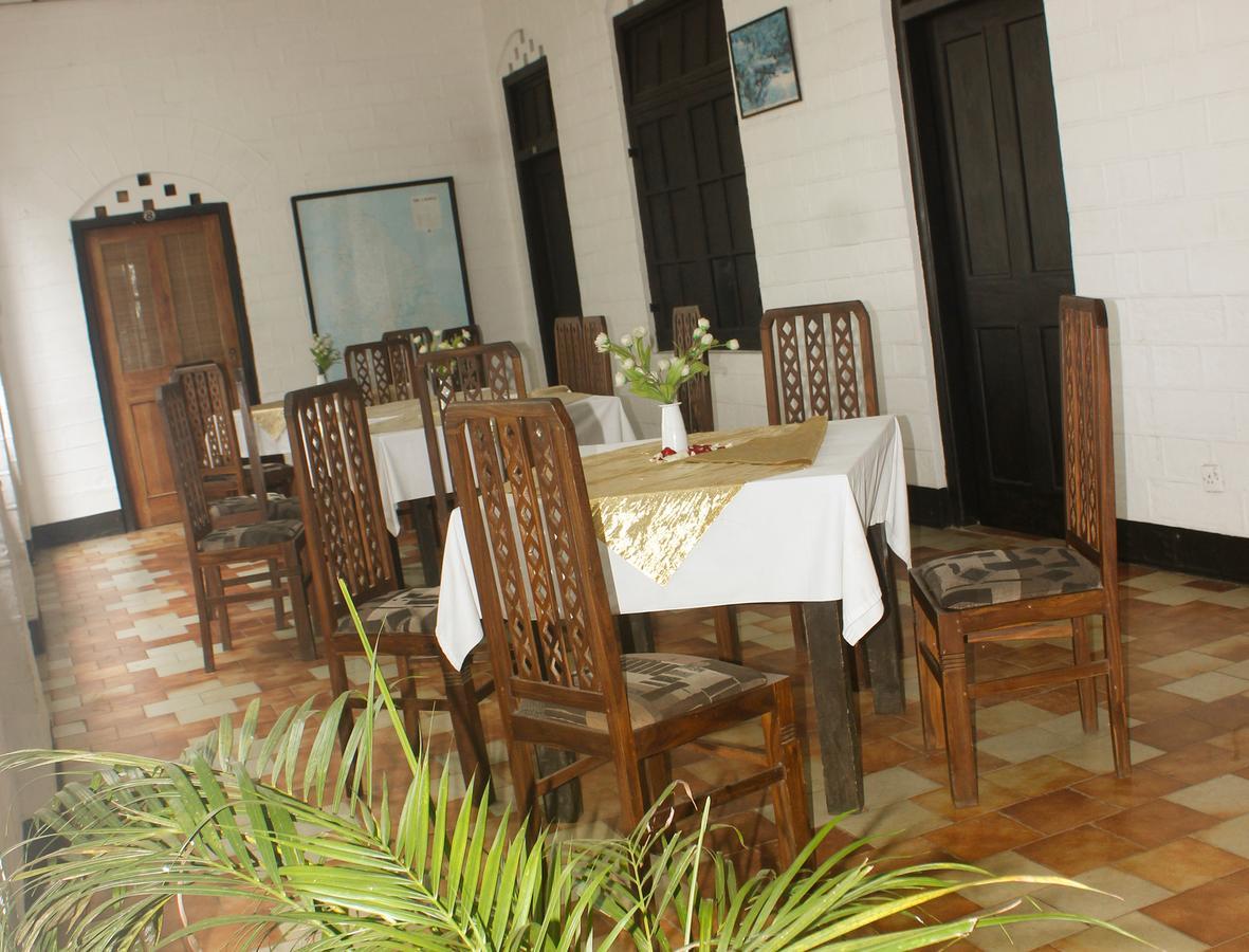 Ratnapura Rest House Hotel Екстериор снимка